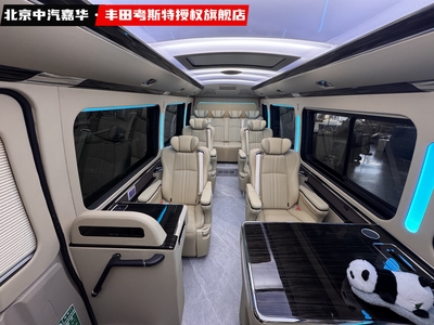 龙腾新程——丰田考斯特12座新款「龙鳞」设计的商务客运新生